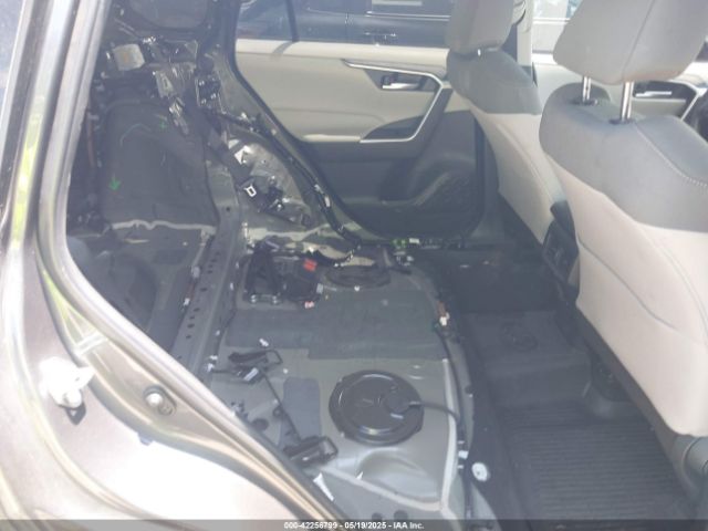 2T3P1RFV3PW383196 Toyota Rav4 Xle