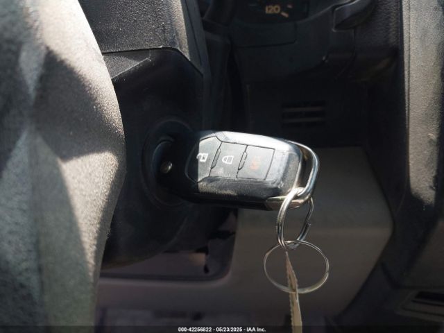 1FTFX1E5XJKC56538 Ford F-150 Xl