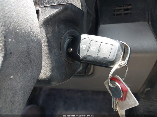 1FT7X2B61HEF18219 Ford F-250 Xl