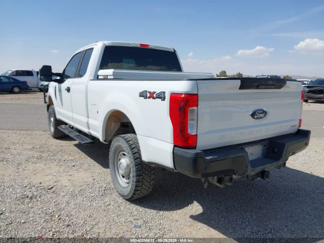 1FT7X2B62KED43261 Ford 2019