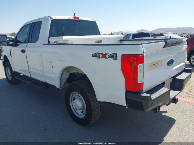 1FT7X2B66KED43263 Ford 2019