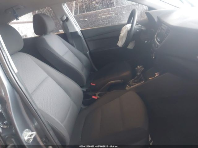 3KPC24A69LE107139 Hyundai ACCENT SE