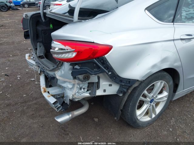 3FA6P0LU2JR161168 Ford Fusion Hybrid Se