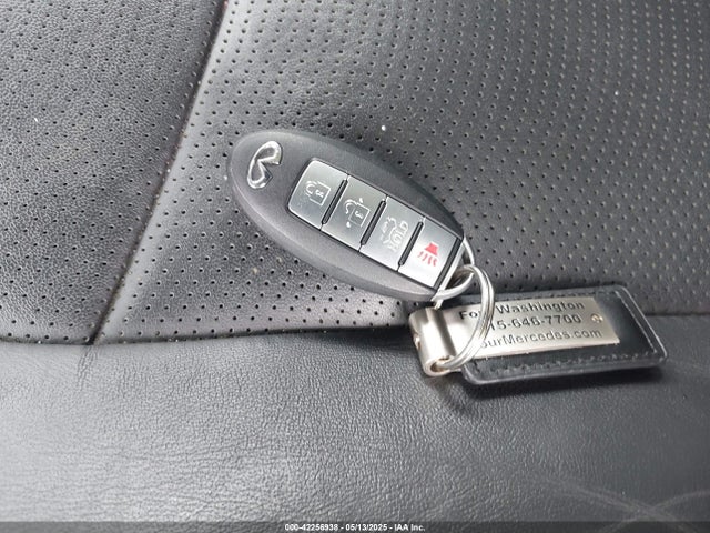 JN1BY1AR9KM585082 Infiniti Q70 3.7x Luxe