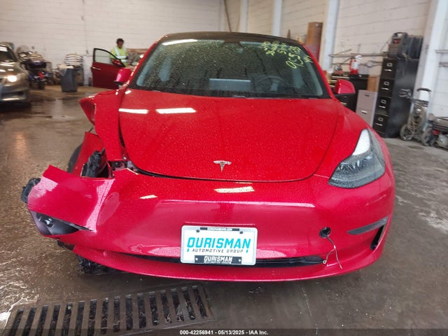 5YJ3E1EA5MF955633 Tesla 2021