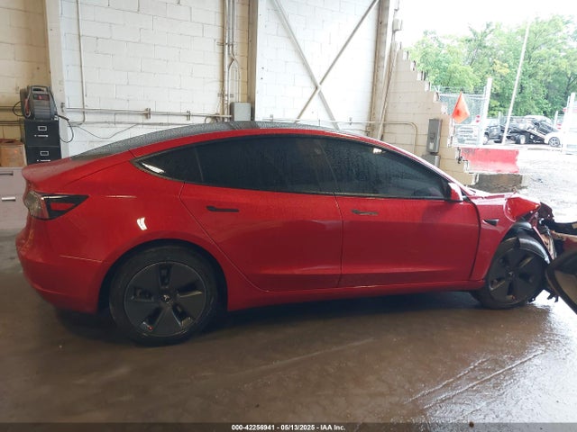 5YJ3E1EA5MF955633 Tesla 2021