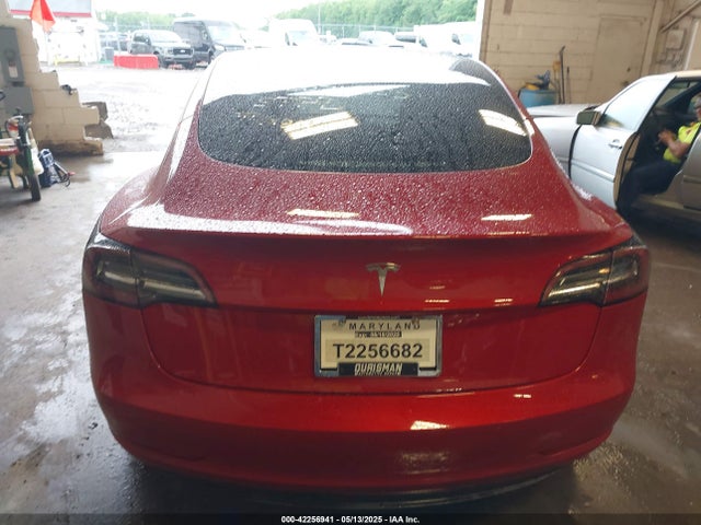 5YJ3E1EA5MF955633 Tesla 2021