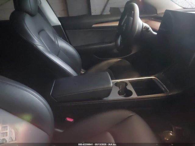 2021 TESLA MODEL 3 5YJ3E1EA5MF955633 Photo 4