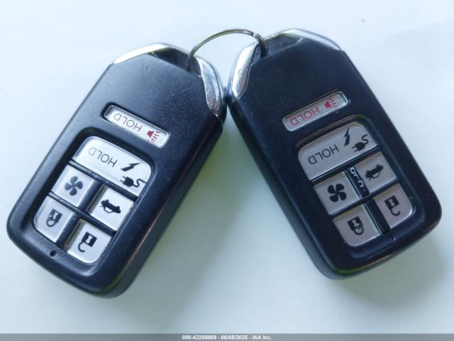 JHMZC5F17JC003813 Honda CLARITY PLUG-IN HYBRID