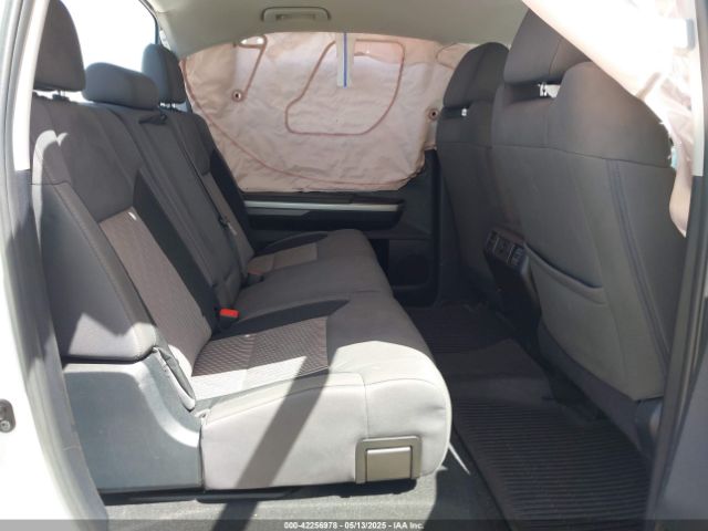 5TFDW5F17FX422716 Toyota Tundra Sr5 5.7l V8