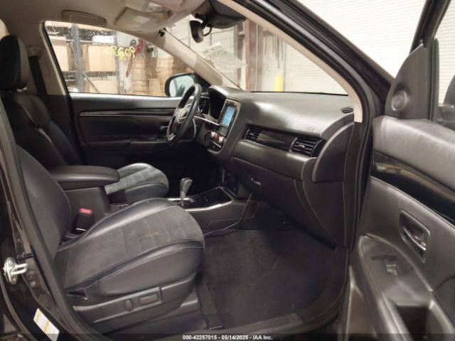2020 MITSUBISHI OUTLANDER JA4AD3A37LZ024101 Photo 4