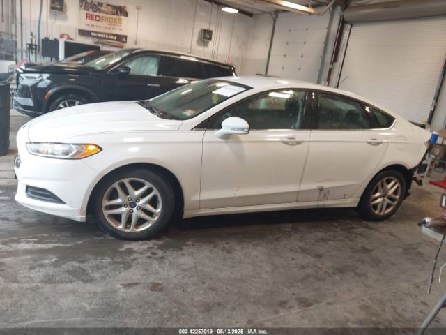 3FA6P0HD1GR162619 Ford FUSION SE