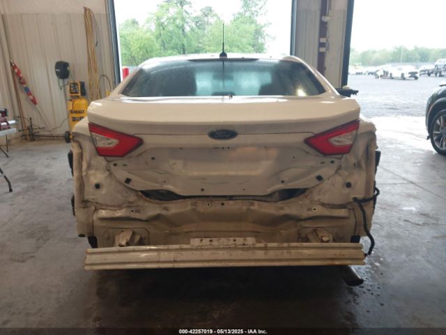3FA6P0HD1GR162619 Ford FUSION SE