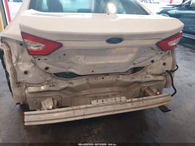 3FA6P0HD1GR162619 Ford FUSION SE