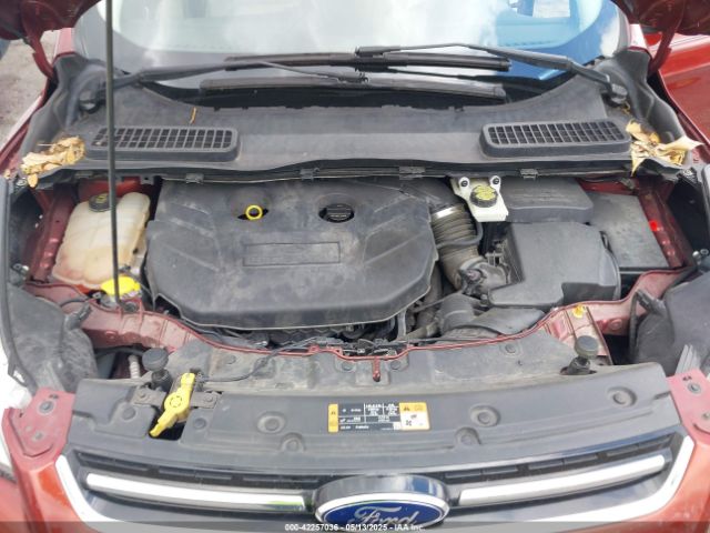 1FMCU0J99FUA92432 Ford Escape Titanium