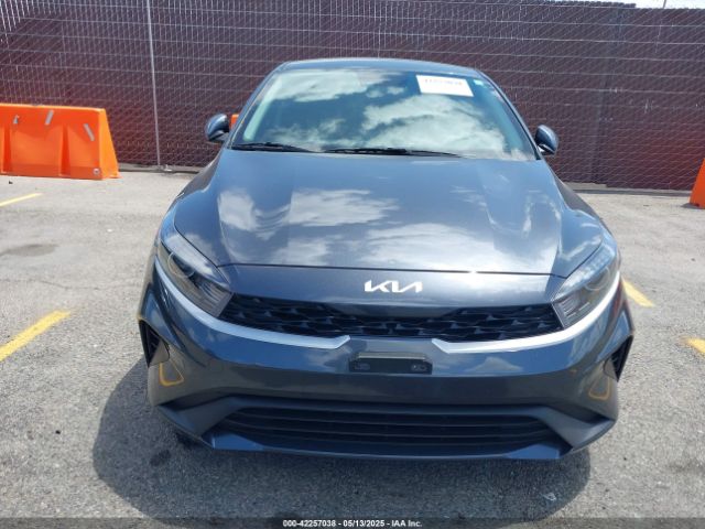 3KPF24ADXPE608509 KIA Forte Lxs
