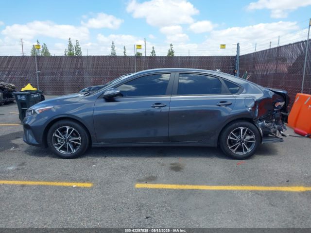 3KPF24ADXPE608509 KIA Forte Lxs
