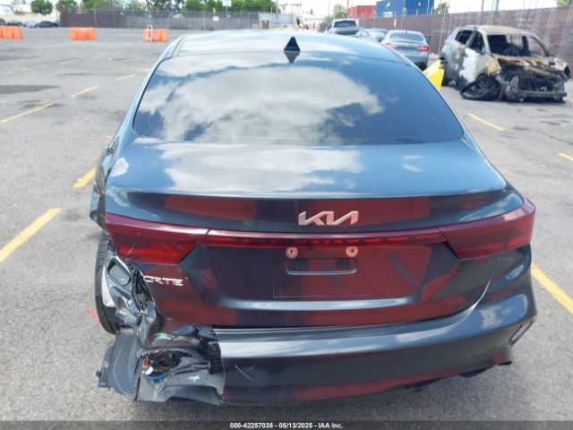 3KPF24ADXPE608509 KIA Forte Lxs
