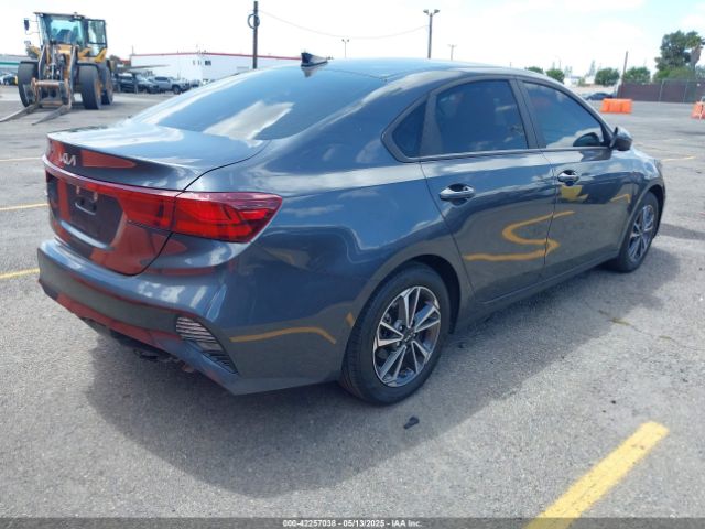 3KPF24ADXPE608509 KIA Forte Lxs