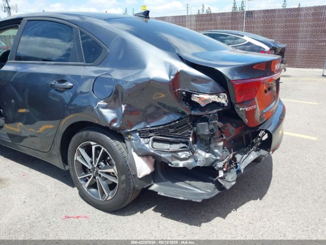 3KPF24ADXPE608509 KIA Forte Lxs