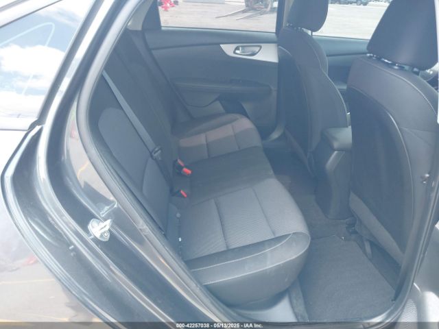 3KPF24ADXPE608509 KIA Forte Lxs