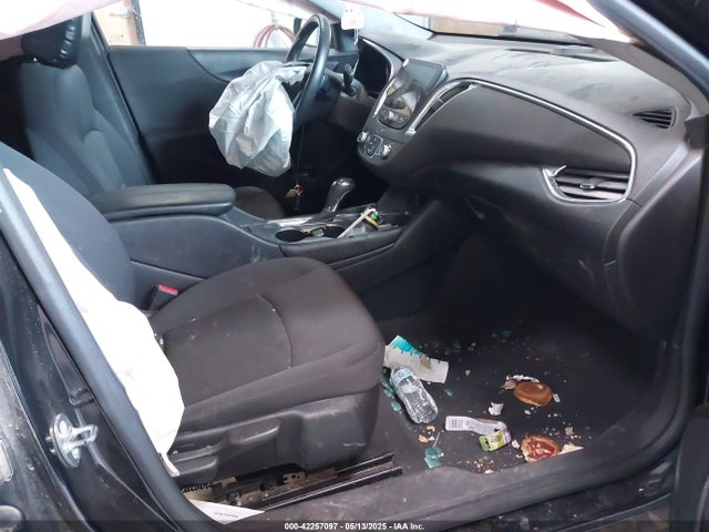 1G1ZD5ST2JF105386 Chevrolet MALIBU LT