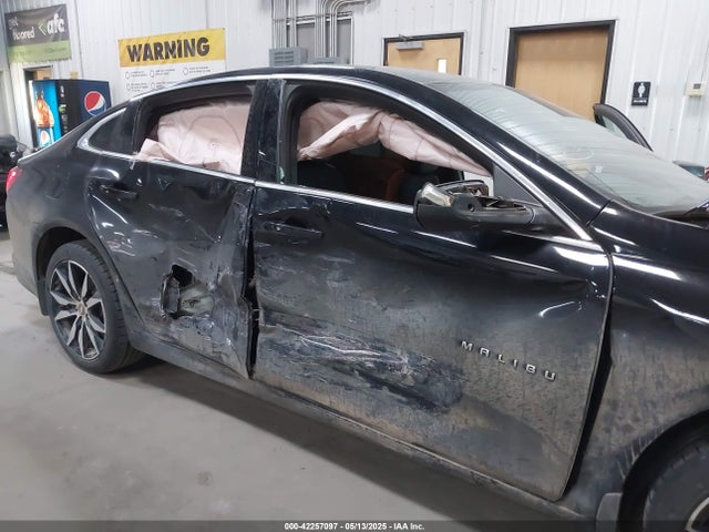 1G1ZD5ST2JF105386 Chevrolet MALIBU LT
