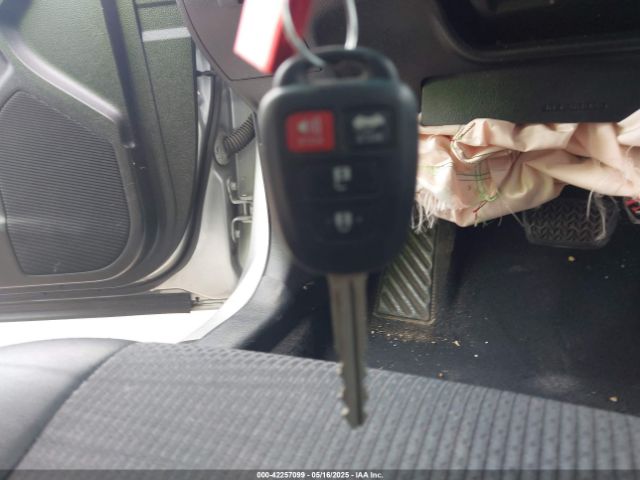 4T1BF1FK0GU223482 Toyota CAMRY SE