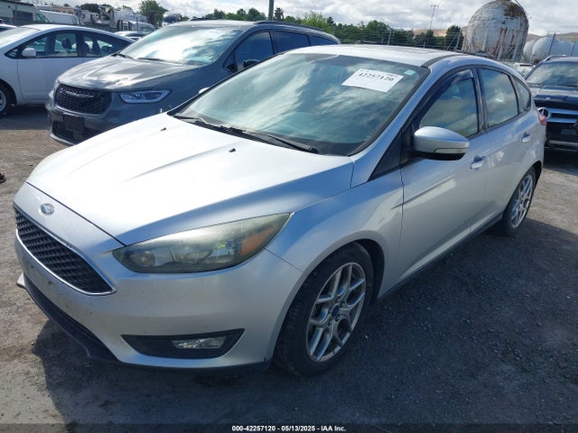 1FADP3K28FL318328 Ford FOCUS SE
