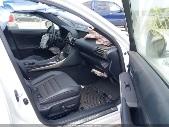 2019 LEXUS IS 300 JTHC81D29K5036510 Photo 4