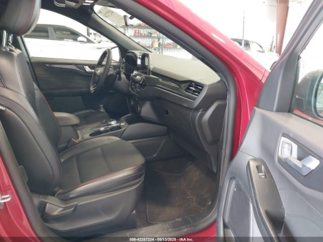 1FMCU9MN3SUA10444 Ford Escape St-line