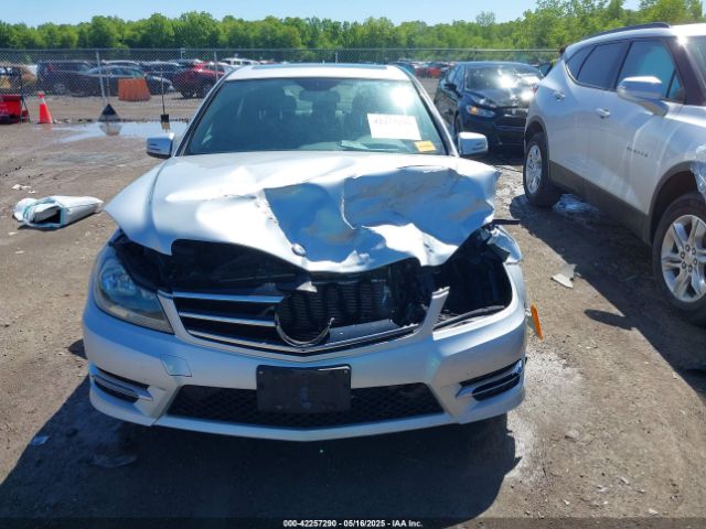 WDDGF8AB7EA959799 Mercedes-Benz C 300 Luxury 4matic/sport 4matic
