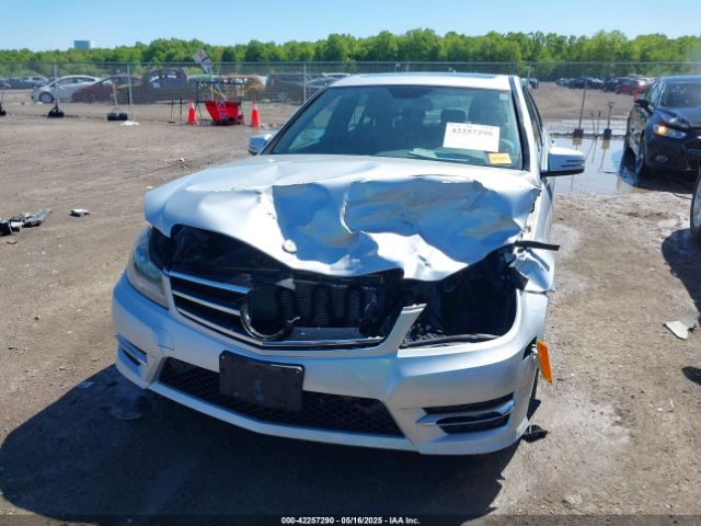 WDDGF8AB7EA959799 Mercedes-Benz C 300 Luxury 4matic/sport 4matic