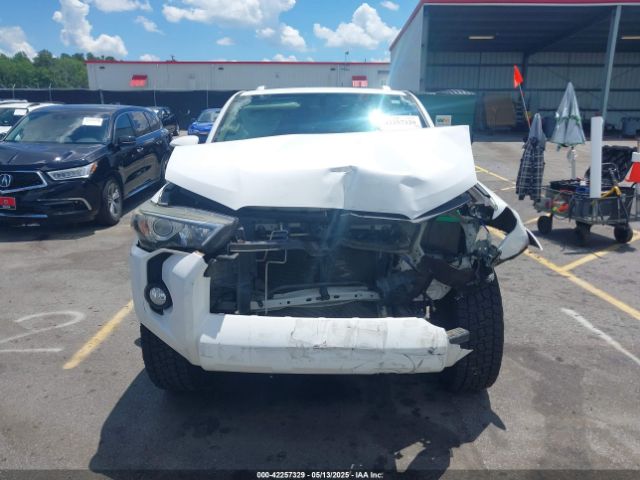 JTEZU5JR9E5064744 Toyota 4RUNNER SR5