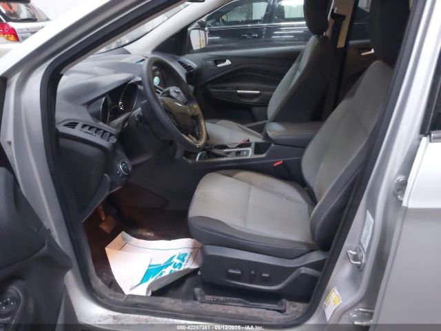 1FMCU0GD9JUA97795 Ford ESCAPE SE