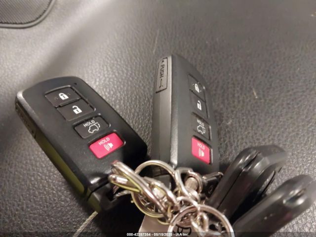 JTMDFREV7JJ725521 Toyota Rav4 Limited