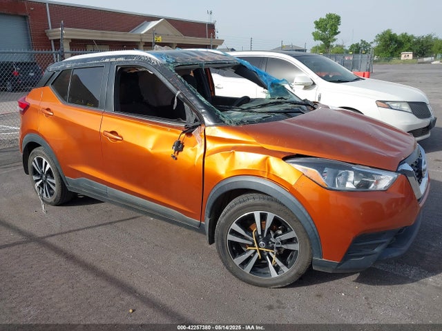 3N1CP5CUXJL525563 Nissan KICKS SV