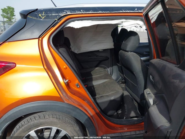 3N1CP5CUXJL525563 Nissan KICKS SV