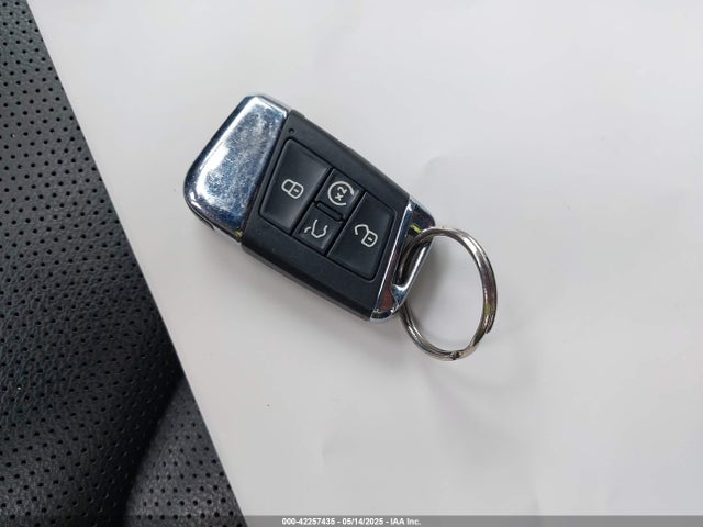 Продажа на аукционе авто 2021 Volkswagen Atlas Cross Sport 3.6l V6 Sel Premium R-line, vin: 1V2FE2CA0MC223881, номер лота: 42257435