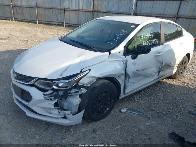 1G1BC5SM3J7172103 Chevrolet Cruze Ls Auto