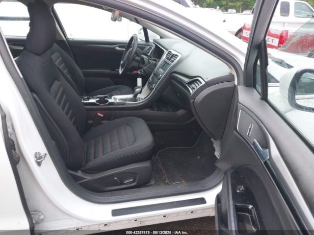 3FA6P0H70GR221816 Ford FUSION SE