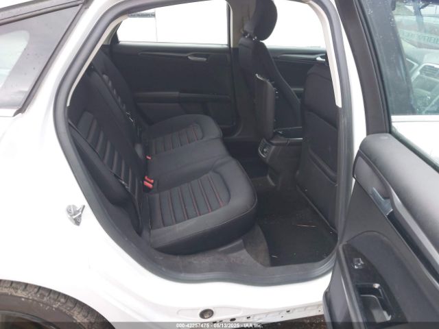 3FA6P0H70GR221816 Ford FUSION SE