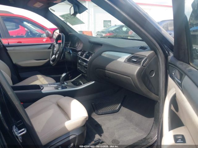2017 BMW X3 5UXWX9C37H0T25139 Photo 4