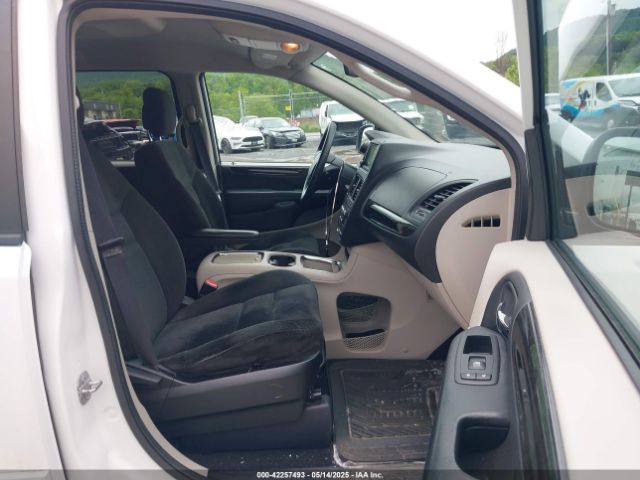 2C4RDGCG8GR327792 Dodge Grand Caravan Sxt