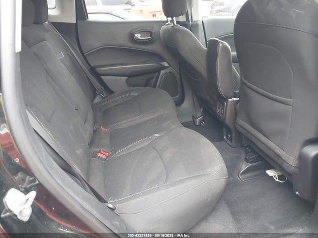 Jeep 2021 2021 3C4NJDAB3MT596661 Image 8