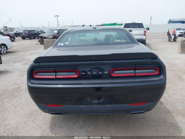 2C3CDZAG4JH171627 Dodge Challenger Sxt Plus