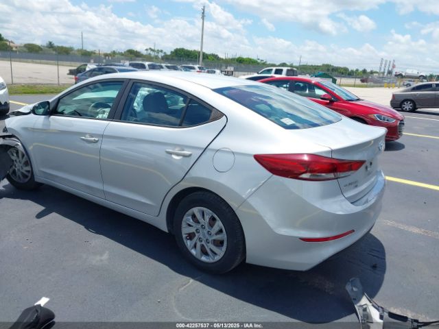 2018 HYUNDAI ELANTRA KMHD74LF2JU614736 Photo 2