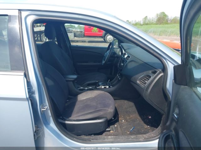 2013 CHRYSLER 200 1C3CCBBB9DN500847 Photo 4