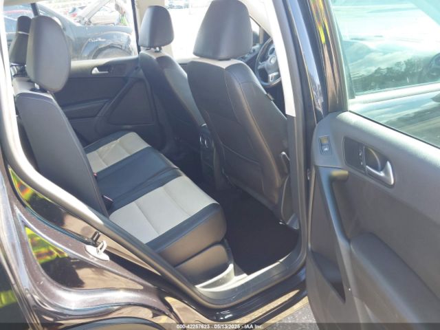WVGAV7AX2GW032915 Volkswagen TIGUAN S