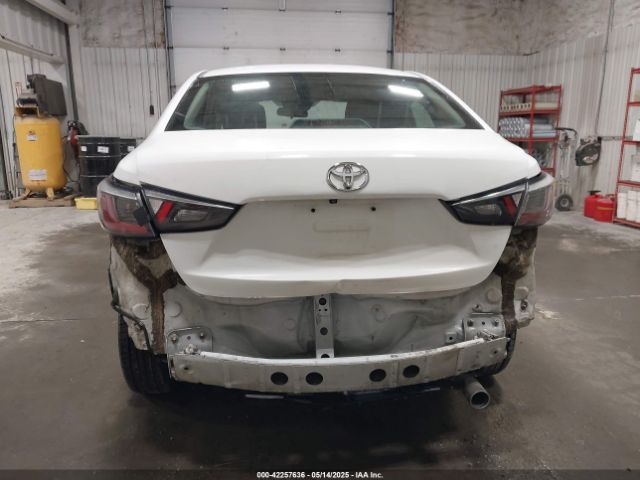 3MYDLBYV0JY329441 Toyota YARIS IA